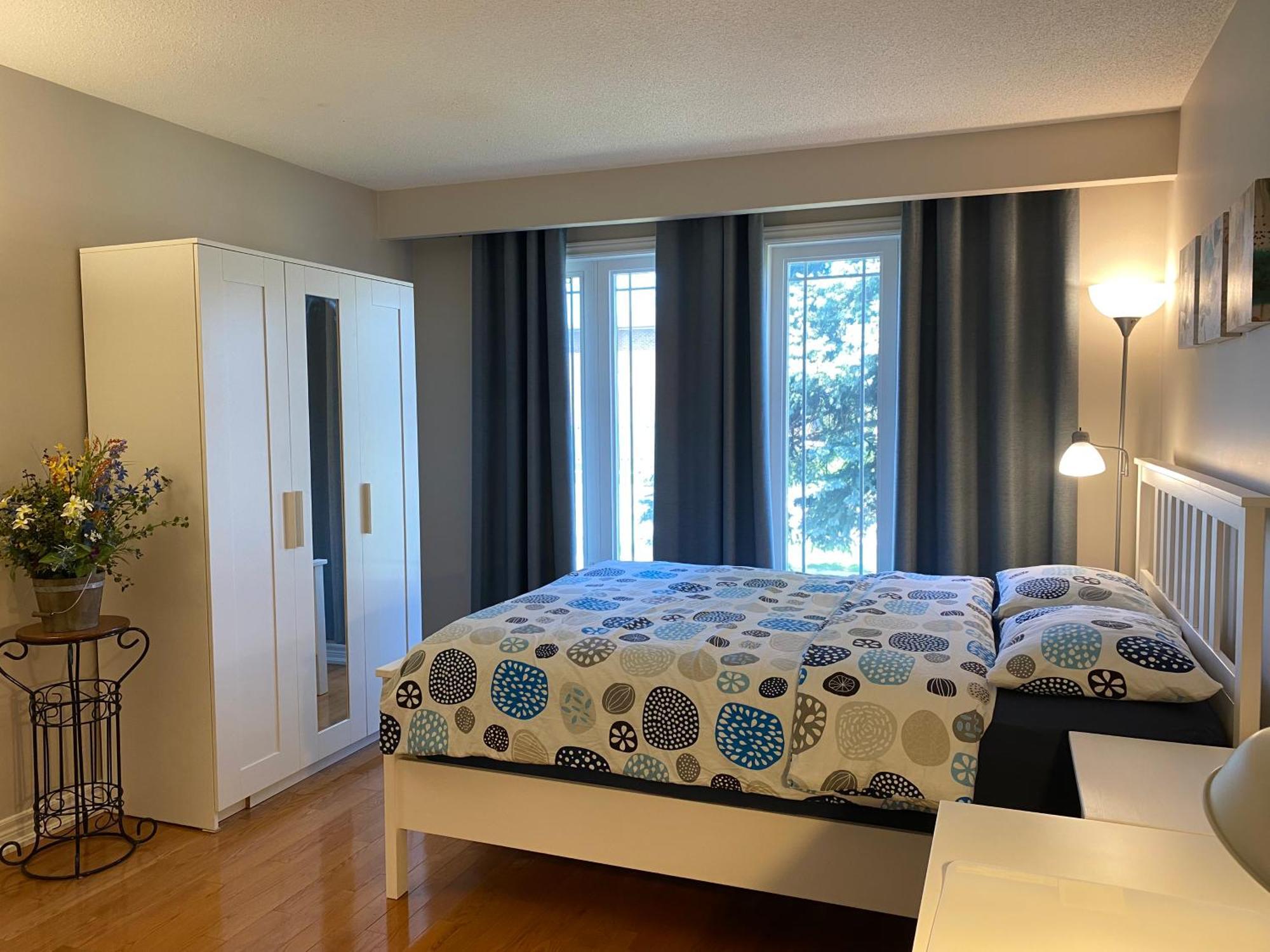 Comfort Rooms Near Toronto Airport Μισισάουγκα Δωμάτιο φωτογραφία