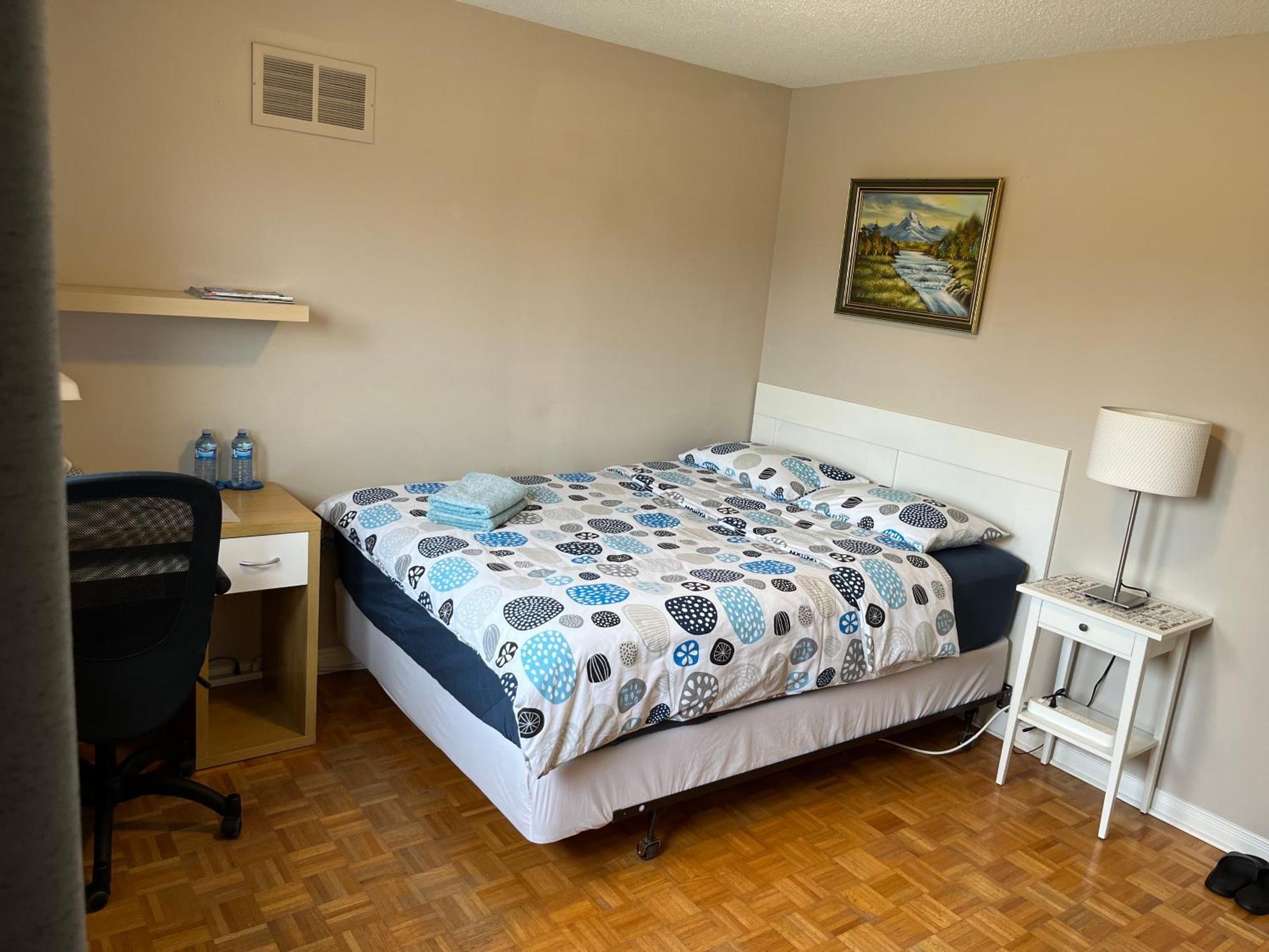 Comfort Rooms Near Toronto Airport Μισισάουγκα Δωμάτιο φωτογραφία