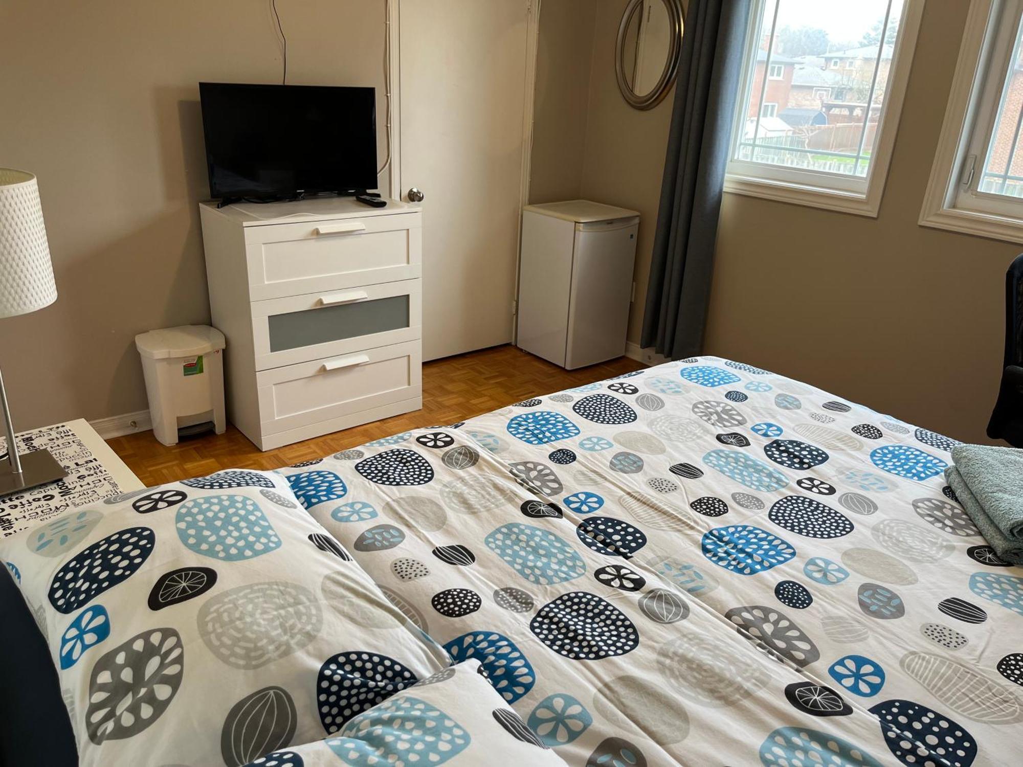 Comfort Rooms Near Toronto Airport Μισισάουγκα Δωμάτιο φωτογραφία